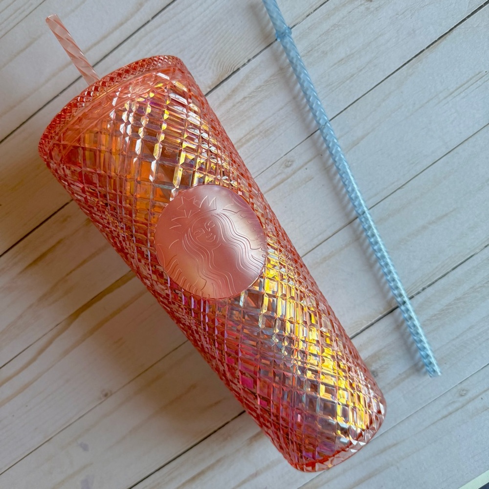 2022 Iridescent Rose Gold 24 oz Venti Cup Jeweled Cut Tumbler